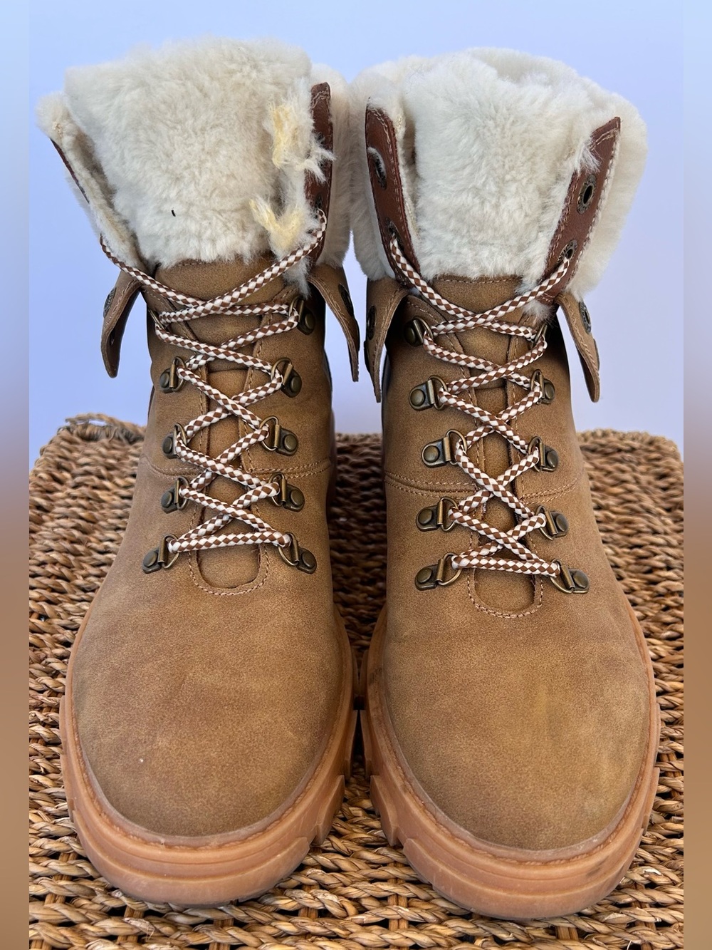 Nautica Women’s Maha Hiking Style Boots Lace-Up Faux Shearling Cuff Size 7.5